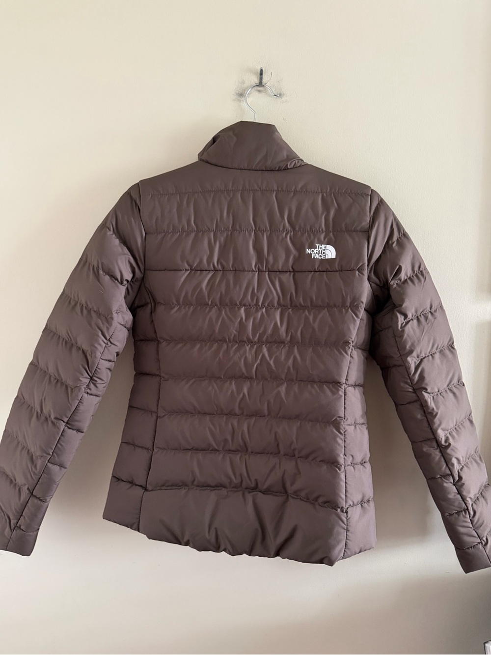 New! The North Face Women's Chocolate Brown Quilted Puffer Jacket - Picture 2 of 4